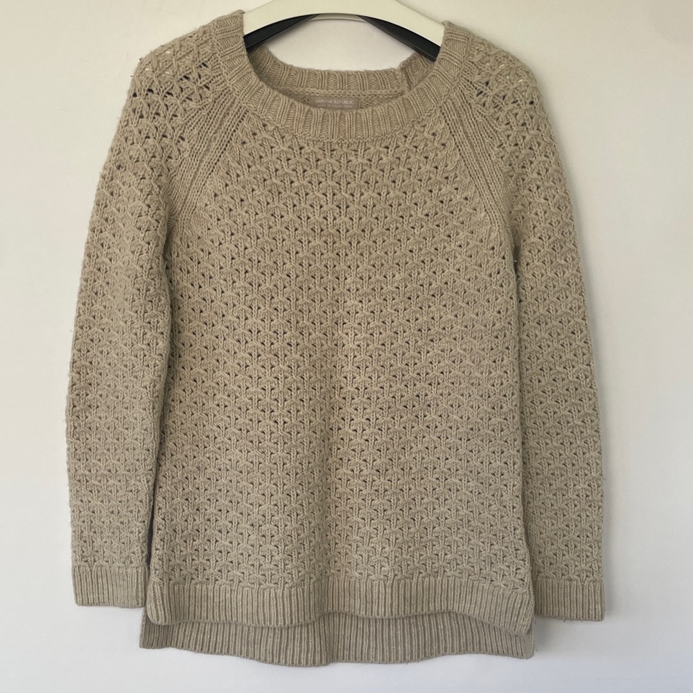 Banana Republic Women Scoop Neck Long Sleeve Italian Yarn Knit Sweater Medium